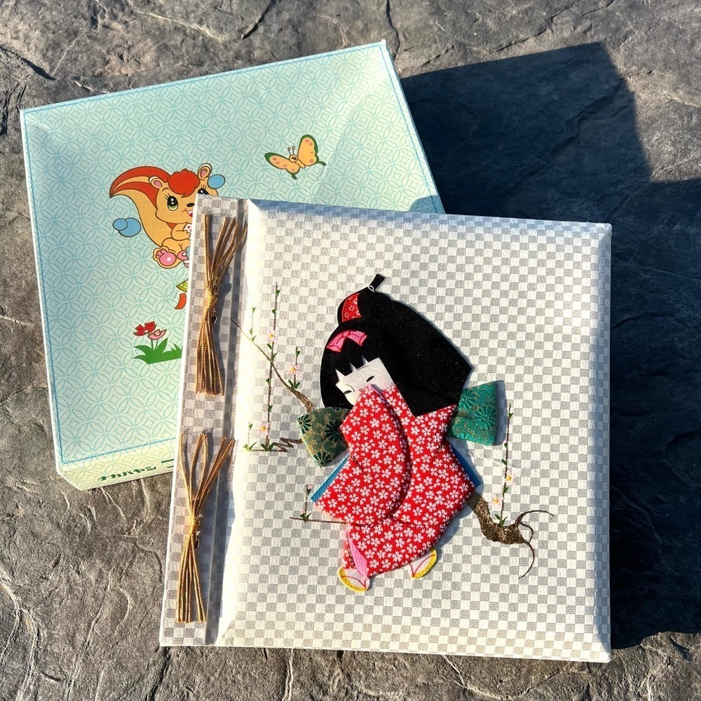 Vtg New Japanese Geisha Embroidery Fabric White‎ Silver Memory Photo Album Baby